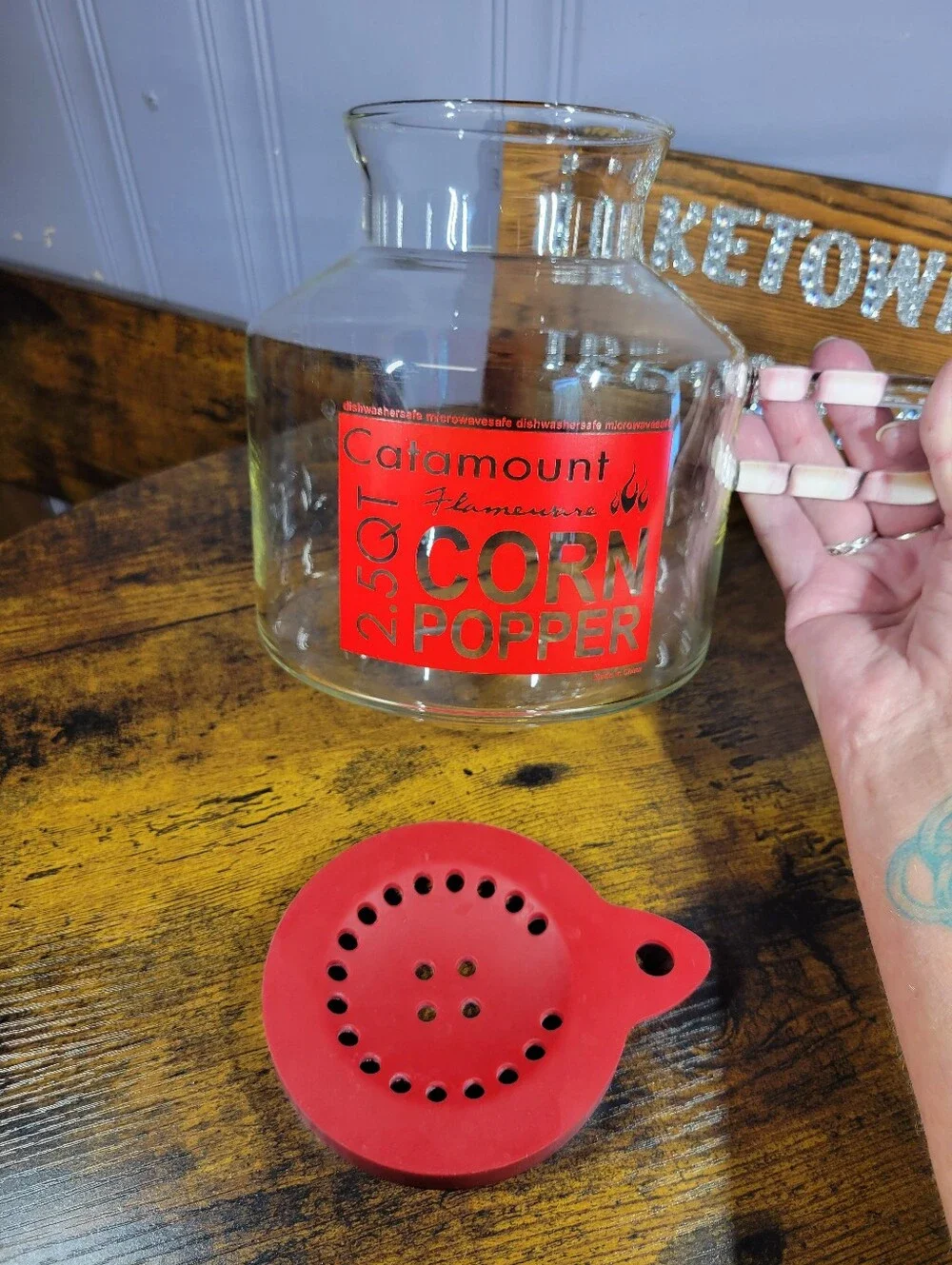 Vintage Catamount Microwave Corn Popper Glass  Popcorn Maker - Red Accents